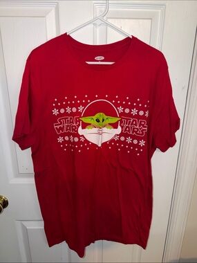 Old Navy Red Star Wars Holiday Grogu/Baby Yoda Graphic tshirt